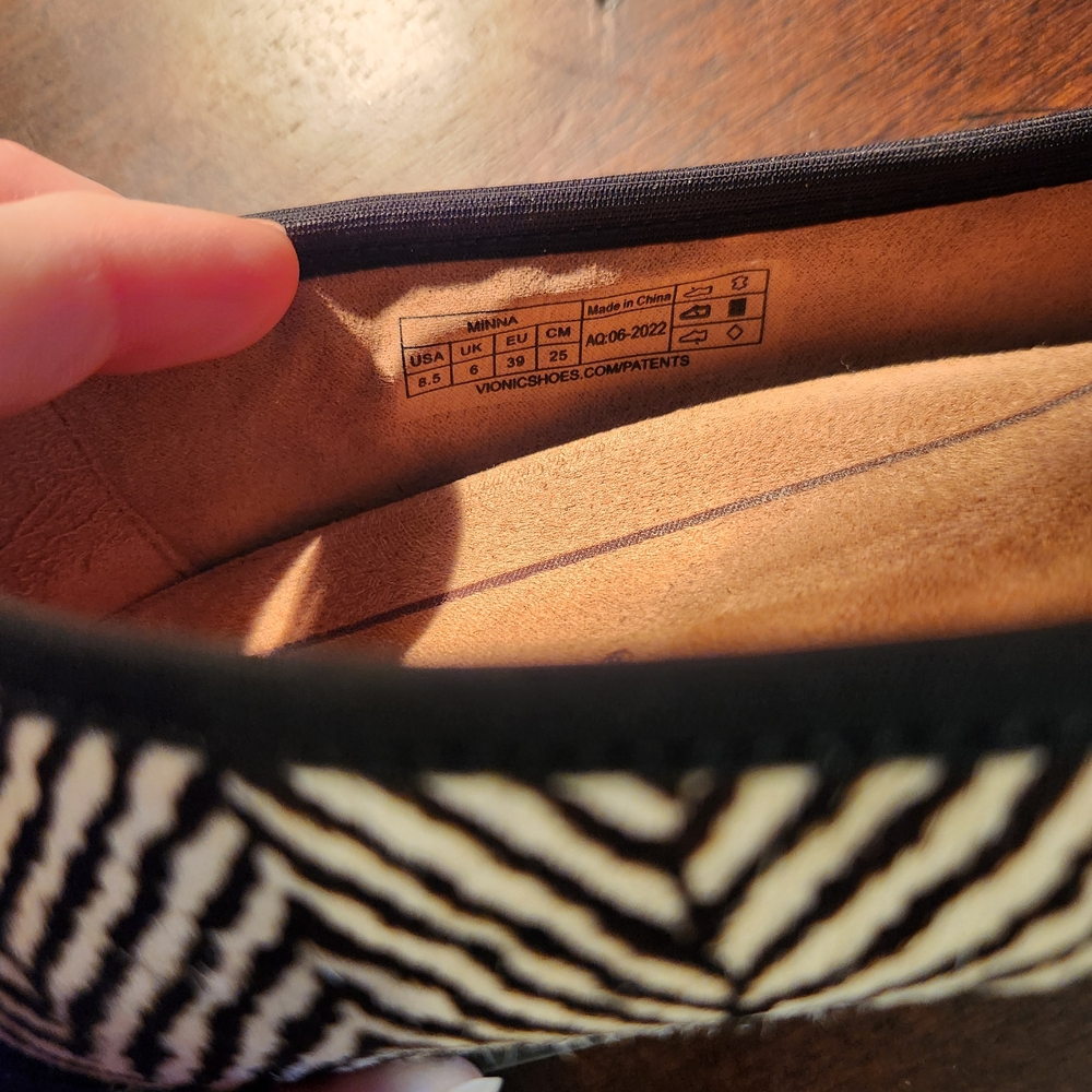 Vionic Black and White Patterned Flats - image 4